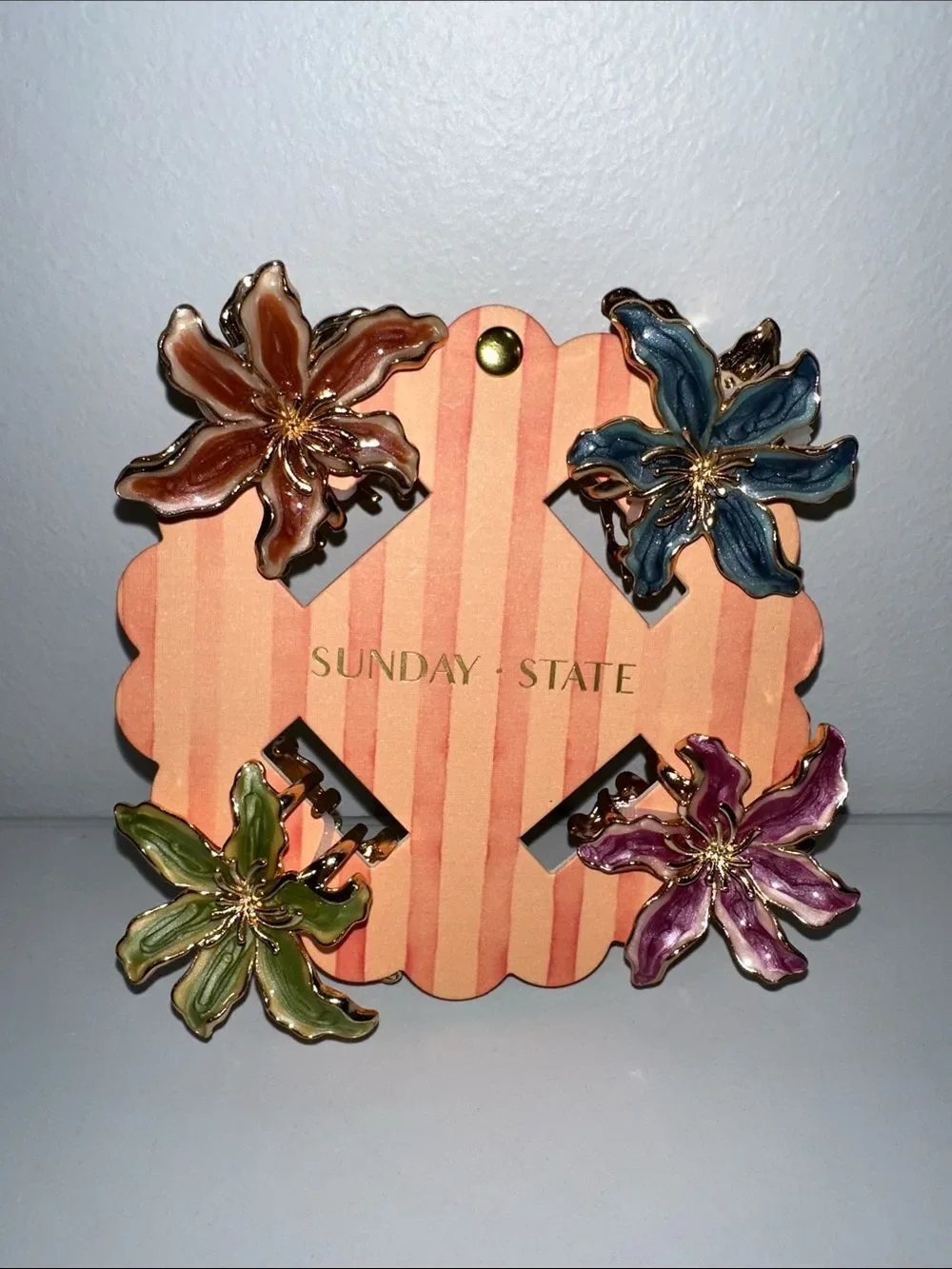 SUNDAY • STATE green blue burgundy purple gold tone flower shaped hair clips 4pc